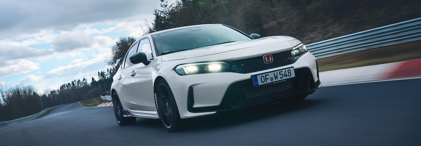 Honda Civic Type R estabelece novo recorde de tempo de volta para carro com tração dianteira em Nürburgring 