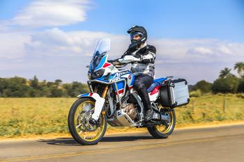 Honda oferece seguro grátis na compra dos modelos CB 1000R, Africa Twin e GoldWing