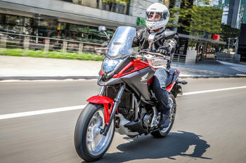 Honda NC 750X 2020: novas cores e grafismos, versatilidade incomparável 