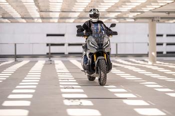 X-ADV 