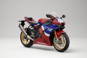 Honda CBR 1000RR-R Fireblade SP 2023: aperfeiçoamento técnicos e ainda mais performance marcam o novo modelo