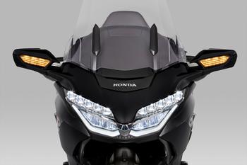  Honda GL 1800 Gold Wing Tour DCT 2024: a touring referência em tecnologia, equipamentos e performance ganha novas cores