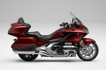  Honda GL 1800 Gold Wing Tour DCT 2024: a touring referência em tecnologia, equipamentos e performance ganha novas cores