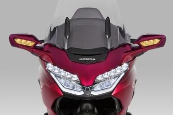  Honda GL 1800 Gold Wing Tour DCT 2024: a touring referência em tecnologia, equipamentos e performance ganha novas cores