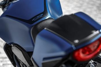 Honda CB 1000R 2024: novas cores para as versões CB 1000R e CB 1000R Black Edition