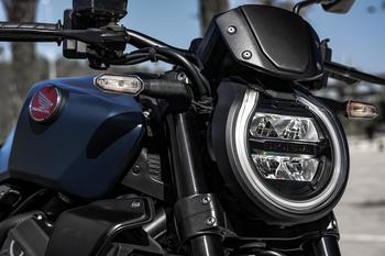 Honda CB 1000R 2024: novas cores para as versões CB 1000R e CB 1000R Black Edition