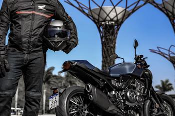 Honda CB 1000R 2024: novas cores para as versões CB 1000R e CB 1000R Black Edition