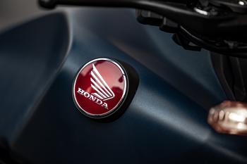 Honda CB 1000R 2024: novas cores para as versões CB 1000R e CB 1000R Black Edition
