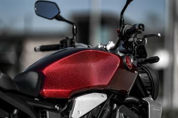 Honda CB 1000R 2024: novas cores para as versões CB 1000R e CB 1000R Black Edition