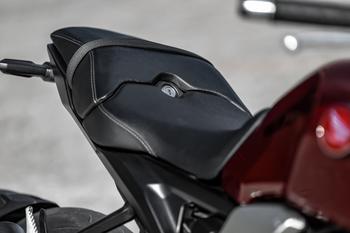 Honda CB 1000R 2024: novas cores para as versões CB 1000R e CB 1000R Black Edition
