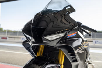  Honda CBR 1000RR-R Fireblade SP ganha nova opção de cor em sua versão 2024